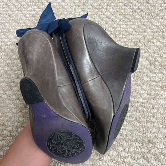 Bobbi Blu grey 1940s  inspired blue bow wedges 7 Anthropologie heels - Picture 5 of 10